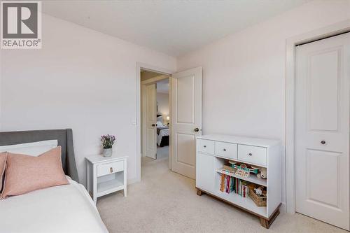 31 St Moritz Terrace Sw, Calgary, AB - Indoor Photo Showing Bedroom