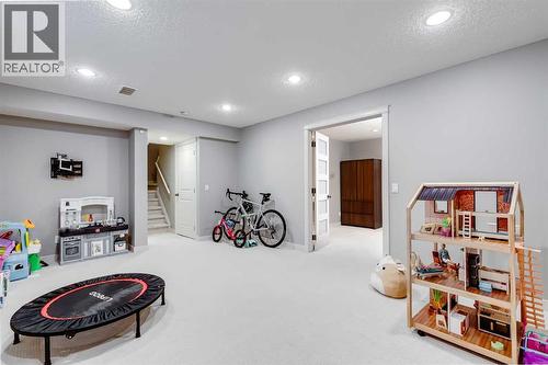 31 St Moritz Terrace Sw, Calgary, AB - Indoor