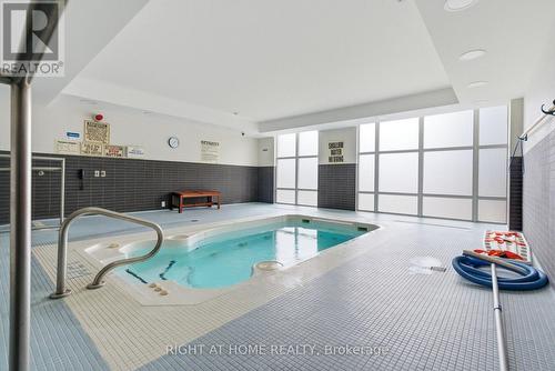 711 - 1600 Charles Street, Whitby (Port Whitby), ON - Indoor