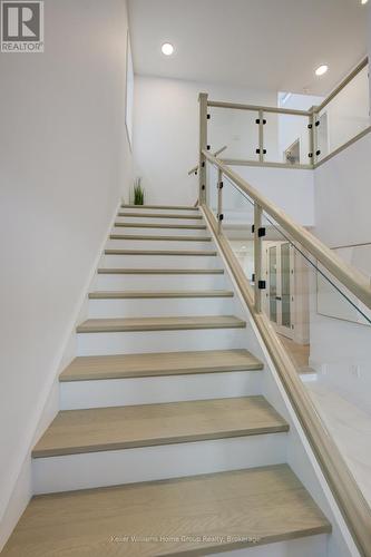 62 Lovett Lane, Guelph (Kortright West), ON - Indoor Photo Showing Other Room