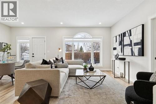 230 Chaparral Place Se, Calgary, AB - Indoor Photo Showing Living Room