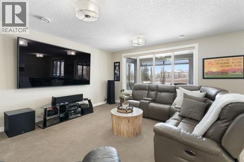 52 Elgin Estates View Se, Calgary, AB - Indoor Photo Showing Living Room