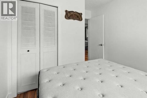 40 Bergen Place Nw, Calgary, AB - Indoor