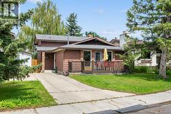 40 Bergen Place NW  Calgary, AB T3K 1J4