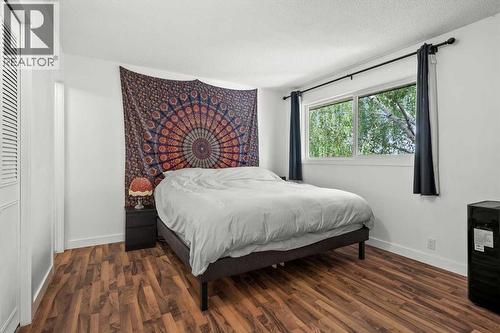 40 Bergen Place Nw, Calgary, AB - Indoor Photo Showing Bedroom