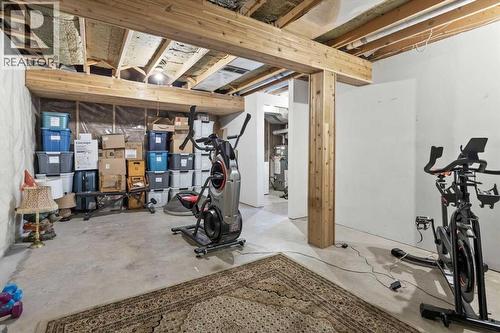 40 Bergen Place Nw, Calgary, AB - Indoor Photo Showing Gym Room