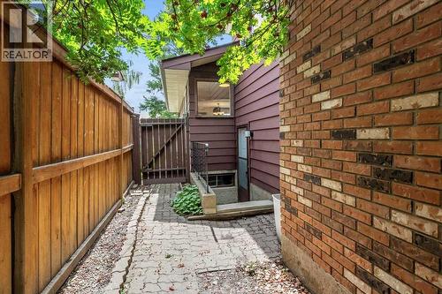 40 Bergen Place Nw, Calgary, AB - Outdoor With Exterior