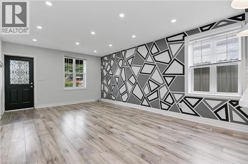 54 Craigmiller Avenue, Hamilton, ON 