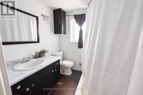 206. Items removed from photo via AI generator - 204-206 Guy Street, Cornwall, ON - Indoor Photo Showing Bathroom