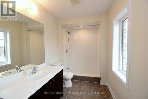 2 Sundin Drive S, Haldimand, ON - Indoor Photo Showing Bathroom