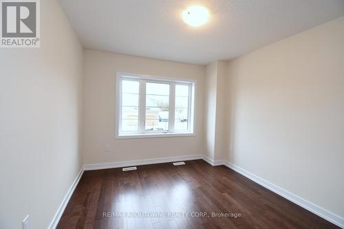 2 Sundin Drive S, Haldimand, ON - Indoor Photo Showing Other Room