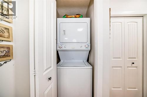 111, 1005B Westmount Drive, Strathmore, AB - Indoor Photo Showing Laundry Room