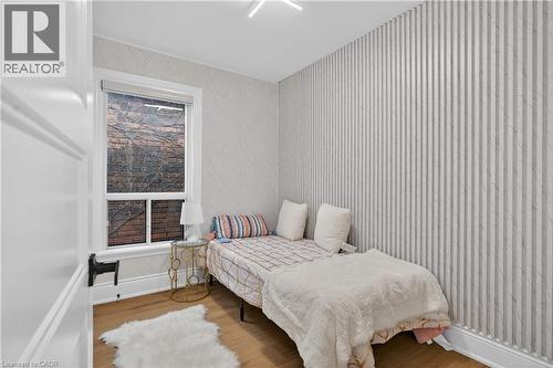 23 Edward Street, Hamilton, ON - Indoor Photo Showing Bedroom