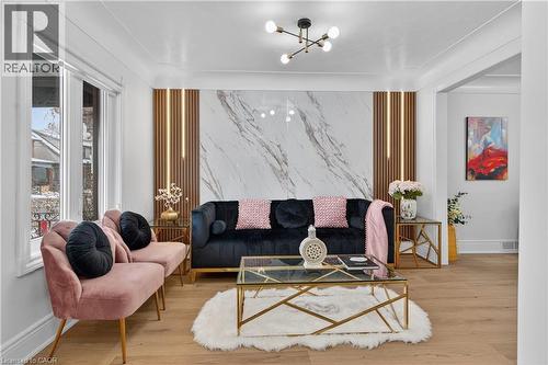 23 Edward Street, Hamilton, ON - Indoor Photo Showing Living Room