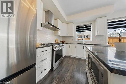 175 Blackbird Way, Mount Hope, ON - Indoor Photo Showing Kitchen With Stainless Steel Kitchen With Upgraded Kitchen