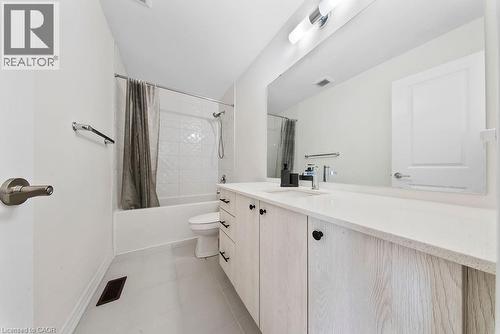 175 Blackbird Way, Mount Hope, ON - Indoor Photo Showing Bathroom