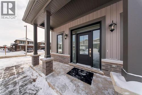 175 Blackbird Way, Mount Hope, ON - Outdoor