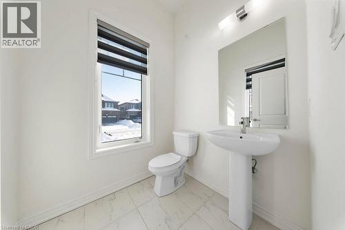175 Blackbird Way, Mount Hope, ON - Indoor Photo Showing Bathroom