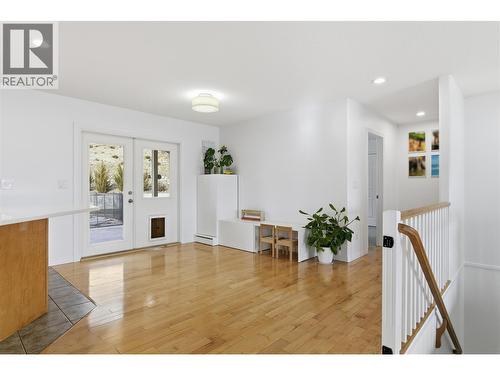 1492 Longley Crescent, Kelowna, BC - Indoor