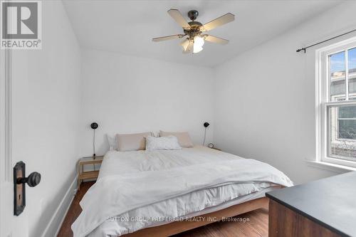 18 Tecumseh Avenue E, London South (South F), ON - Indoor Photo Showing Bedroom