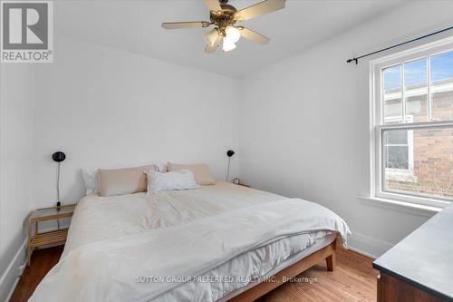 18 Tecumseh Avenue E, London South (South F), ON - Indoor Photo Showing Bedroom