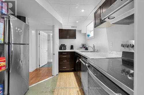 18 Tecumseh Avenue E, London South (South F), ON - Indoor Photo Showing Kitchen