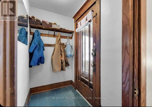 18 Tecumseh Avenue E, London South (South F), ON - Indoor