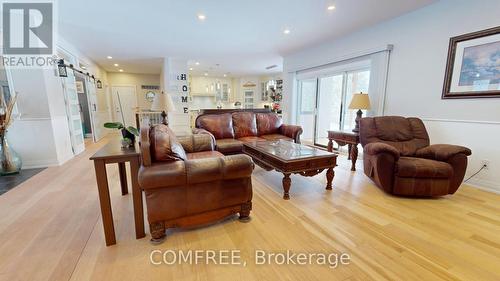 6264 Nick Adams Road, Ottawa, ON - Indoor Photo Showing Living Room