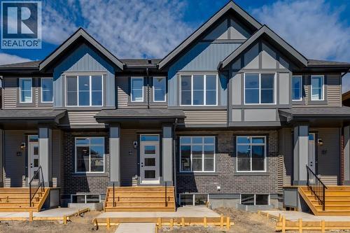 267 Sora Boulevard  Calgary, AB T3S 0M1