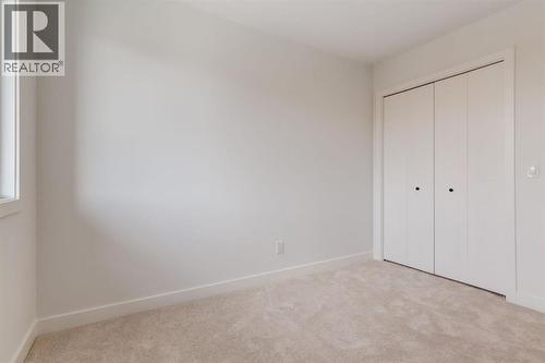 267 Sora Boulevard, Calgary, AB - Indoor Photo Showing Other Room