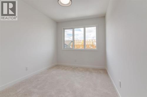 267 Sora Boulevard, Calgary, AB - Indoor Photo Showing Other Room