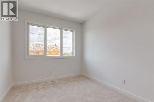 267 Sora Boulevard, Calgary, AB - Indoor Photo Showing Other Room