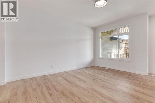 267 Sora Boulevard, Calgary, AB - Indoor Photo Showing Other Room