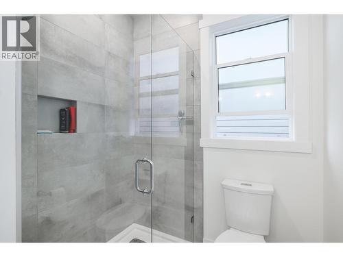 1428 Tower Ranch Drive, Kelowna, BC - Indoor Photo Showing Bathroom