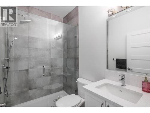 1428 Tower Ranch Drive, Kelowna, BC - Indoor Photo Showing Bathroom