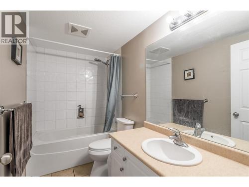1088 Sunset Drive Unit# 435, Kelowna, BC - Indoor Photo Showing Bathroom