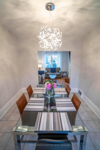 2 Mcdonald Avenue, London North, ON - Indoor Photo Showing Dining Room