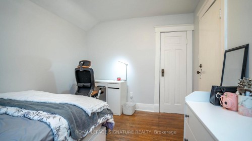 2 Mcdonald Avenue, London North, ON - Indoor Photo Showing Bedroom