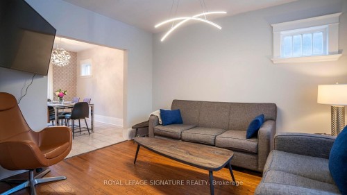 2 Mcdonald Avenue, London North, ON - Indoor Photo Showing Living Room