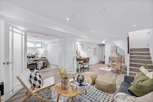 53 Wallingford Road, Toronto, ON - Indoor Photo Showing Living Room