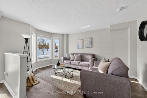 73 Montgomery Boulevard, Orangeville, ON - Indoor Photo Showing Living Room