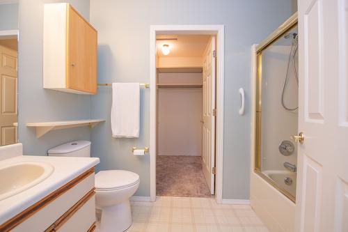 87-3900 27 Avenue, Vernon, BC - Indoor Photo Showing Bathroom