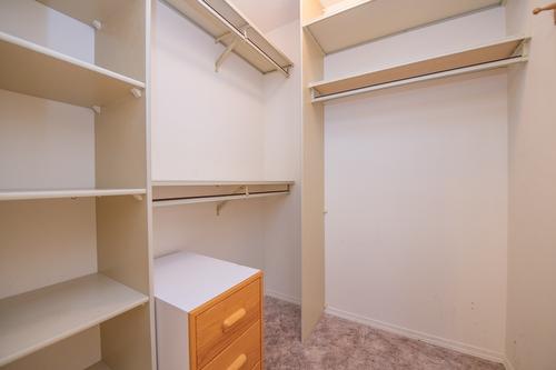 87-3900 27 Avenue, Vernon, BC - Indoor With Storage