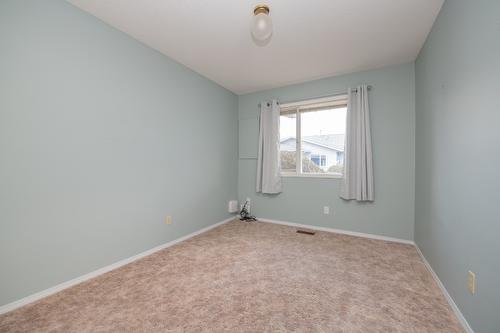 87-3900 27 Avenue, Vernon, BC - Indoor Photo Showing Other Room