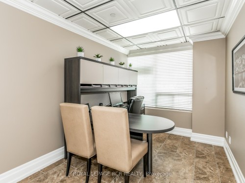 6 & 7-350 Harry Walker Parkway N, Newmarket, ON 