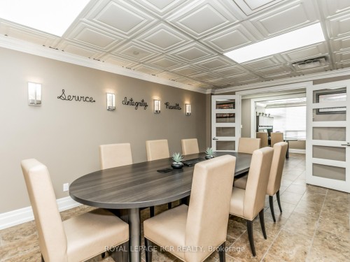 6 & 7-350 Harry Walker Parkway N, Newmarket, ON 