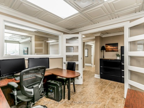 6 & 7-350 Harry Walker Parkway N, Newmarket, ON 