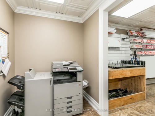 6 & 7-350 Harry Walker Parkway N, Newmarket, ON 