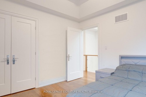 119B Hillside Avenue, Toronto, ON - Indoor