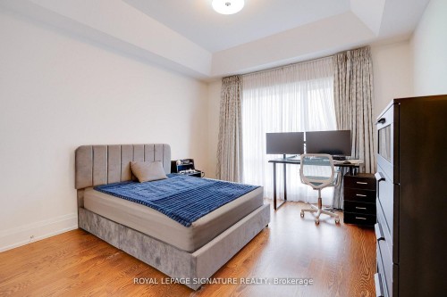 119B Hillside Avenue, Toronto, ON - Indoor Photo Showing Bedroom